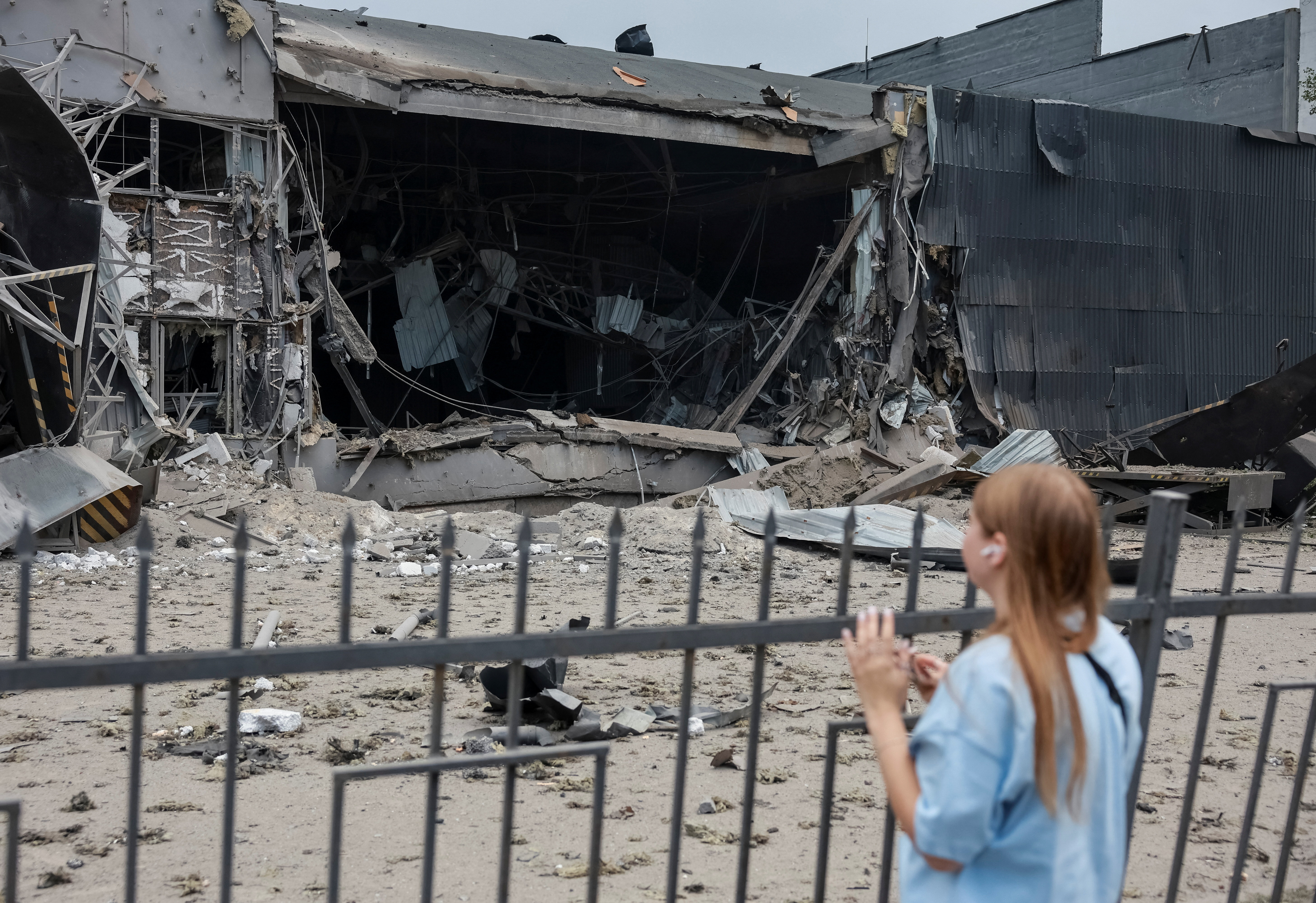 cover Ukraine&#8217;s Nova Poshta says depots destroyed in Russian attacks
