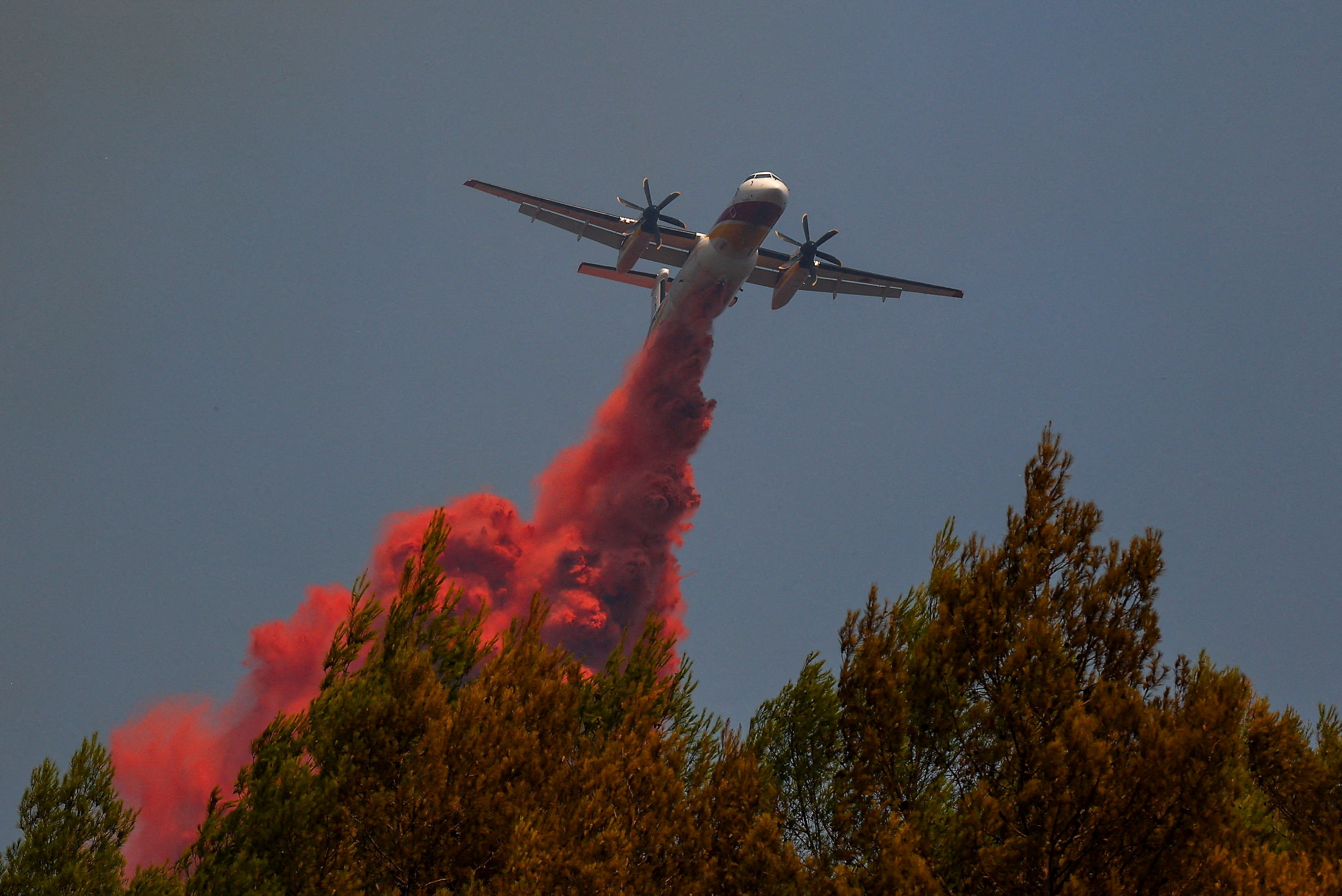cover About 1,200 people evacuated from coastal wildfire in northern France