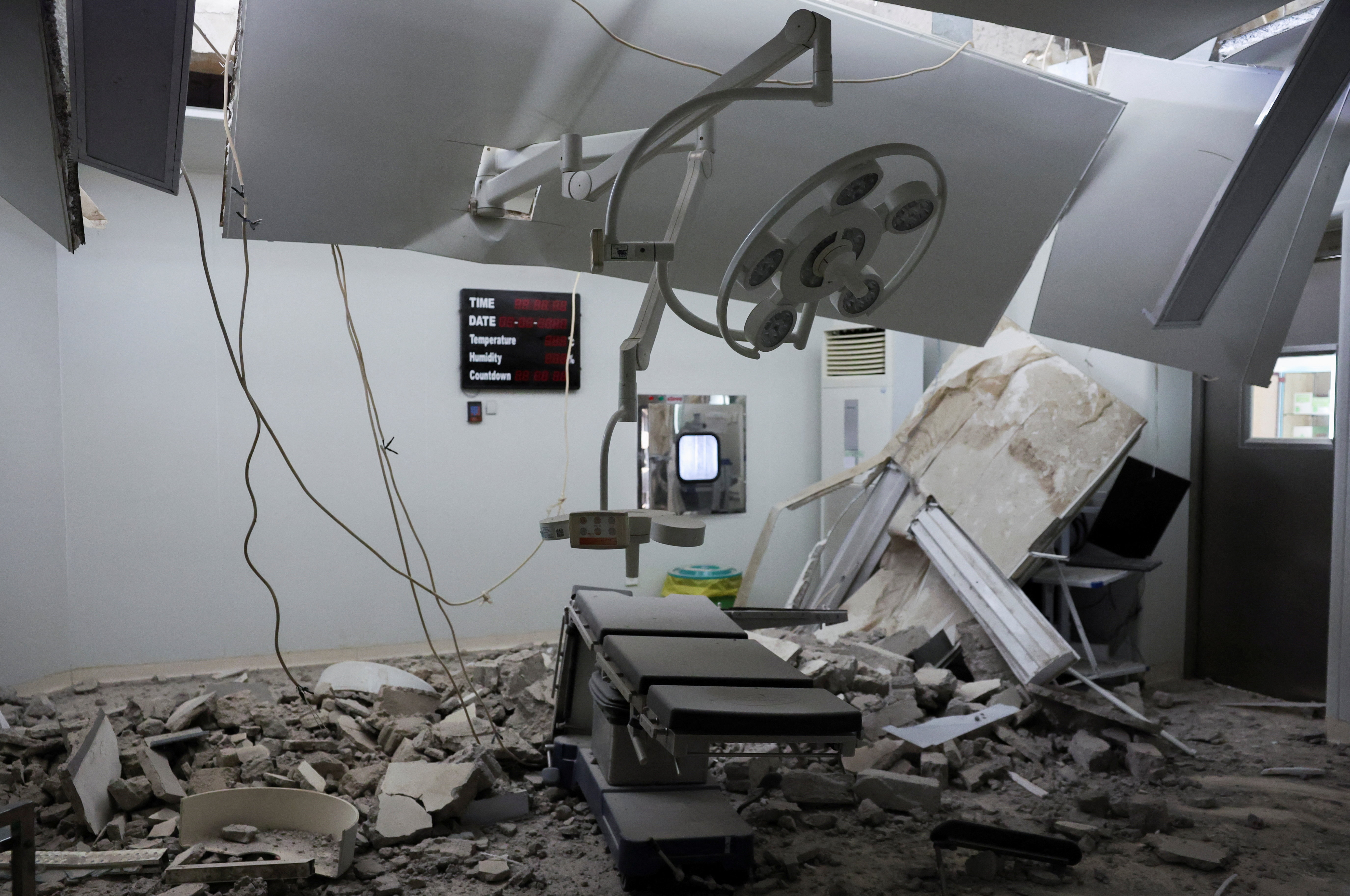 cover Search for Indonesia earthquake victims underway on Independence Day