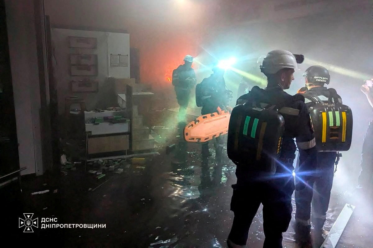 cover Russian &#8216;double-tap&#8217; strike on shopping centre in Ukraine kills 14