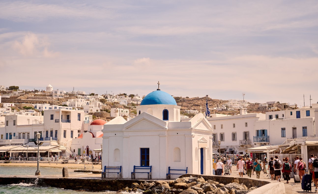 cover Tourism revenue drives balance of payments growth in Greece