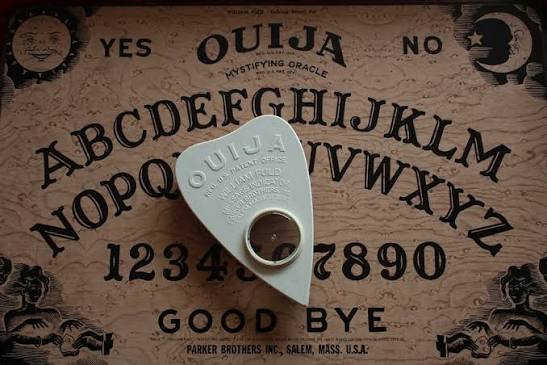 cover On holiday with a ghost