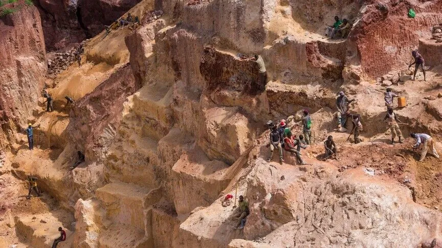 image 100 dead after gold mine landslide in Central African Republic