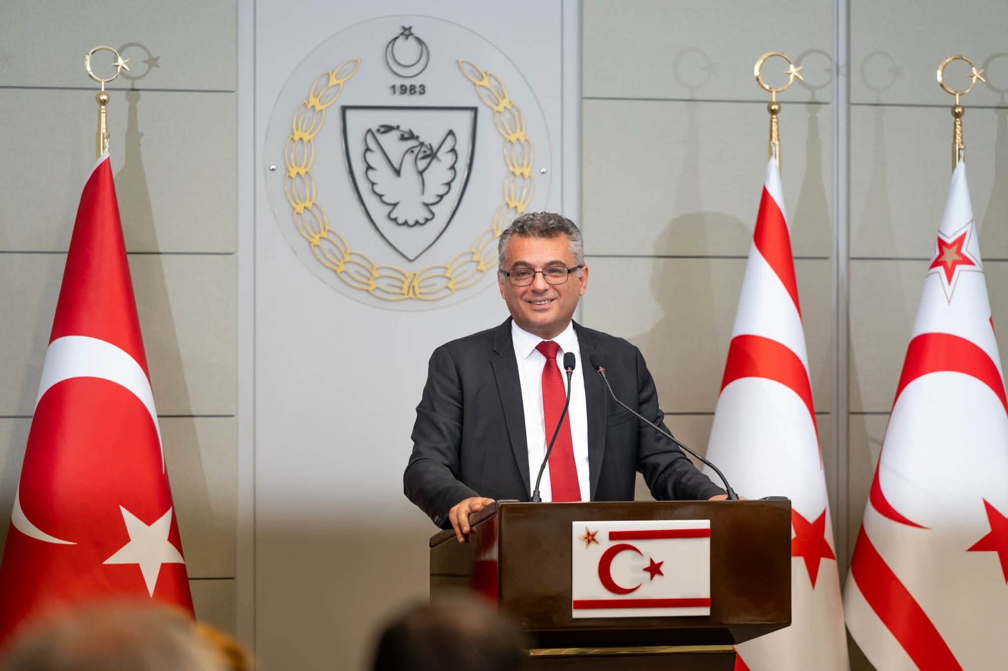 cover Erhurman renews call for weekly meetings with Christodoulides