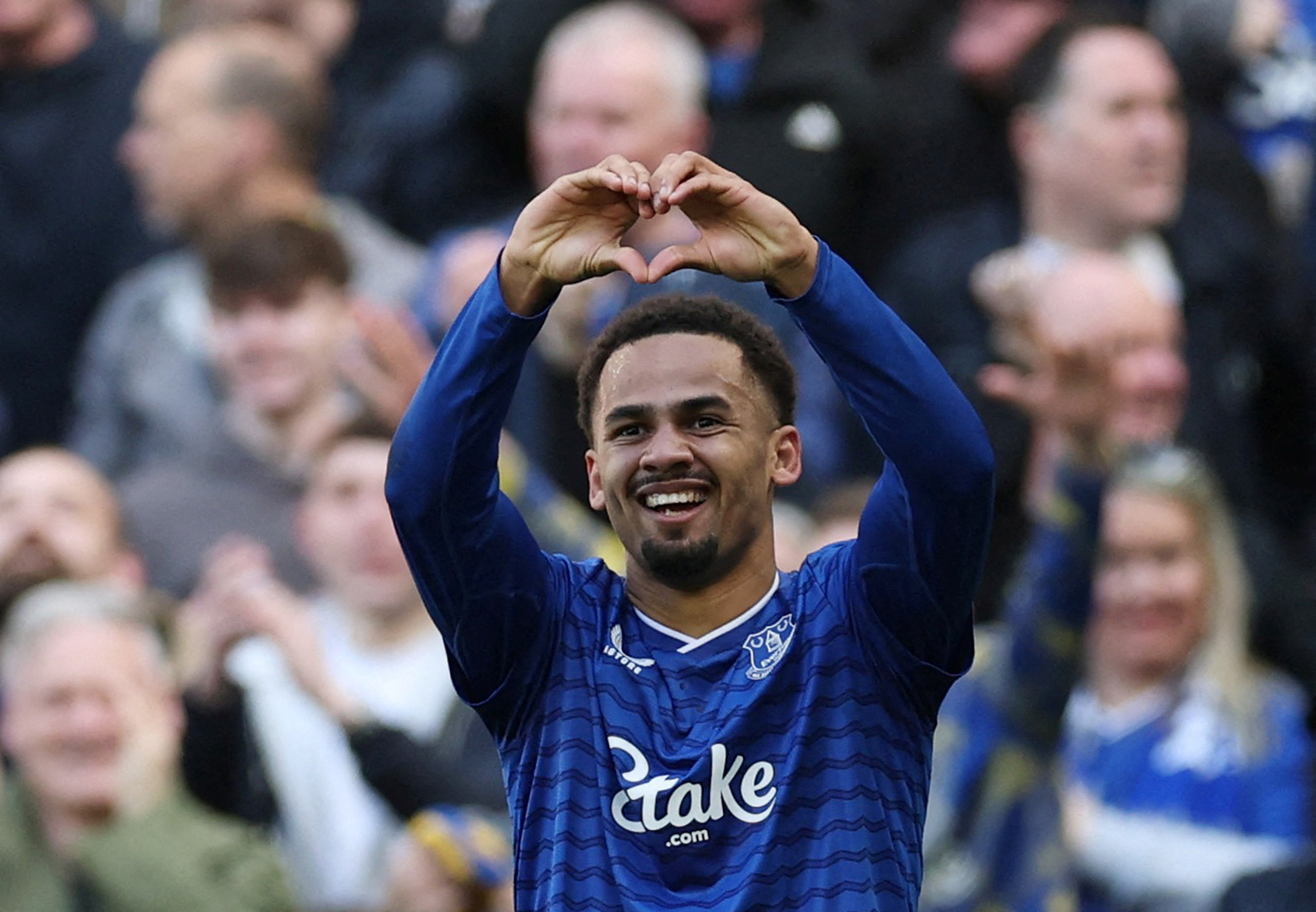 cover Premier League clubs smash summer transfer spending record