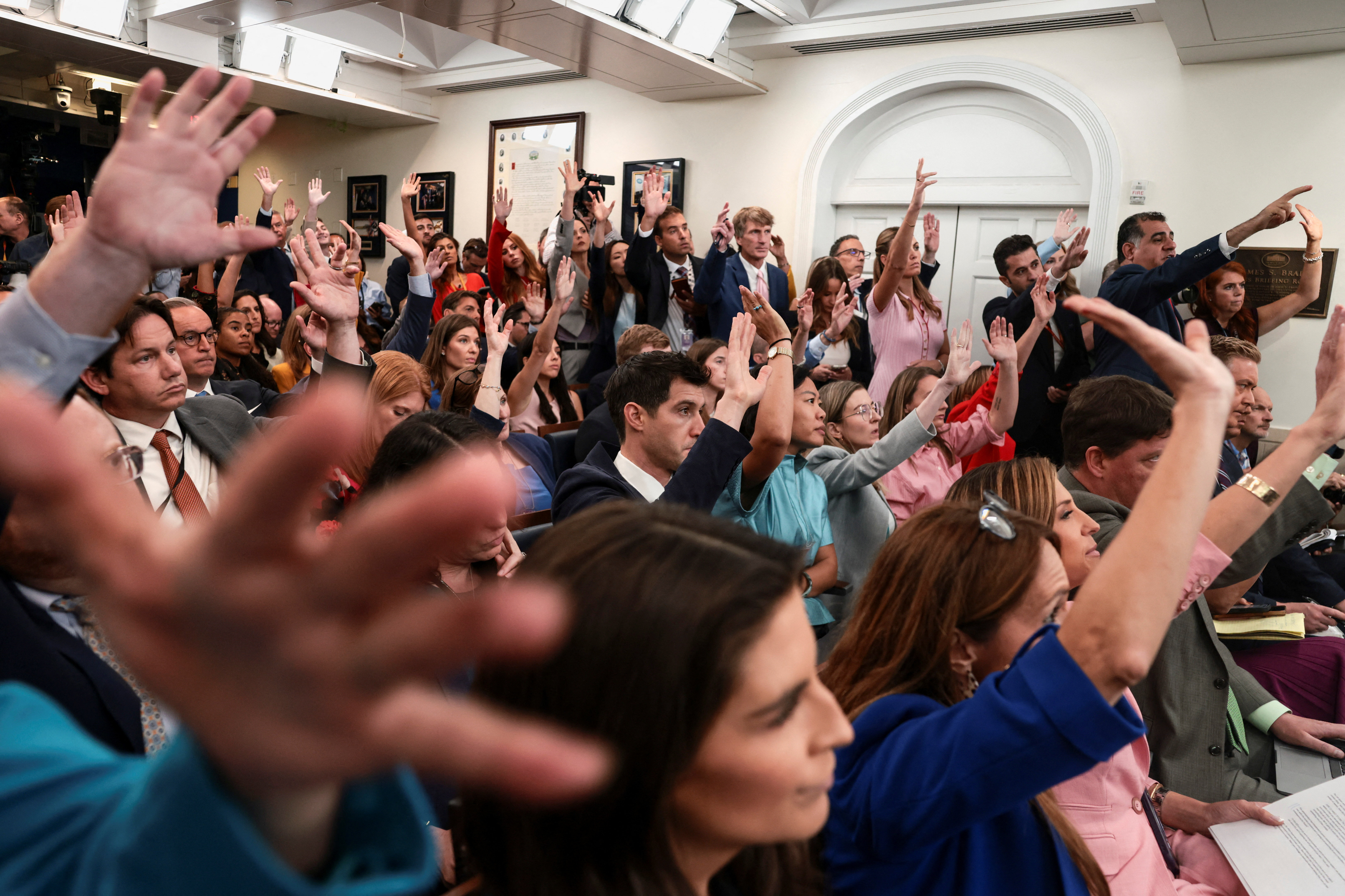 cover White House reinstates access to CNN, MS NOW and Politico following judge&#8217;s order