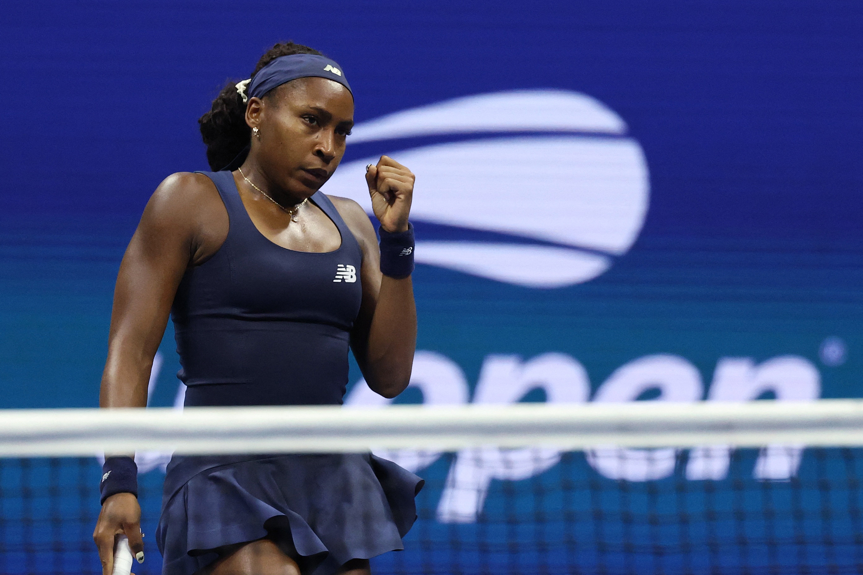 cover Gauff, Rybakina sail into US Open quarters, another great escape for Zheng