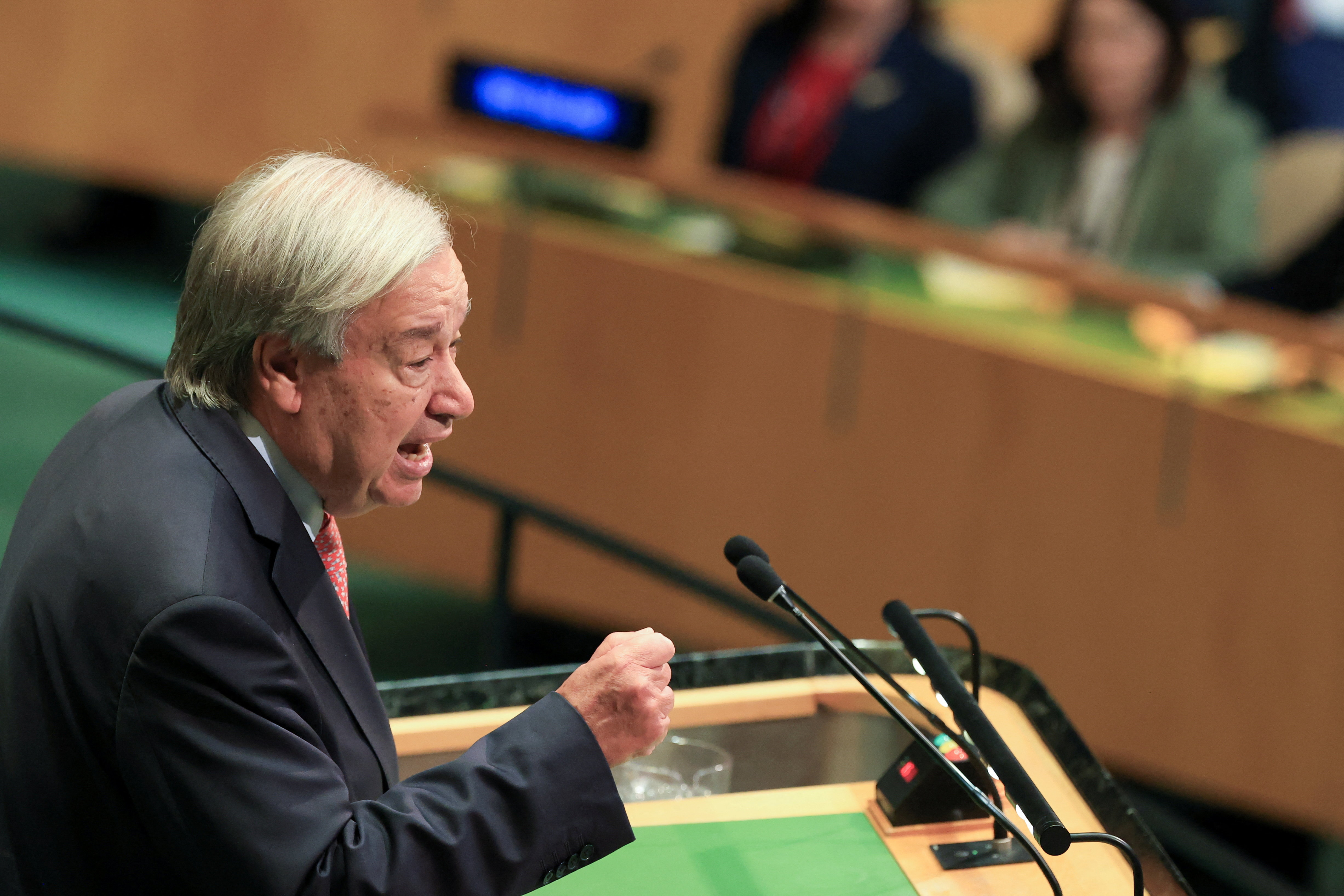 cover UN chief calls for AI curbs and end to wars in his last assembly address