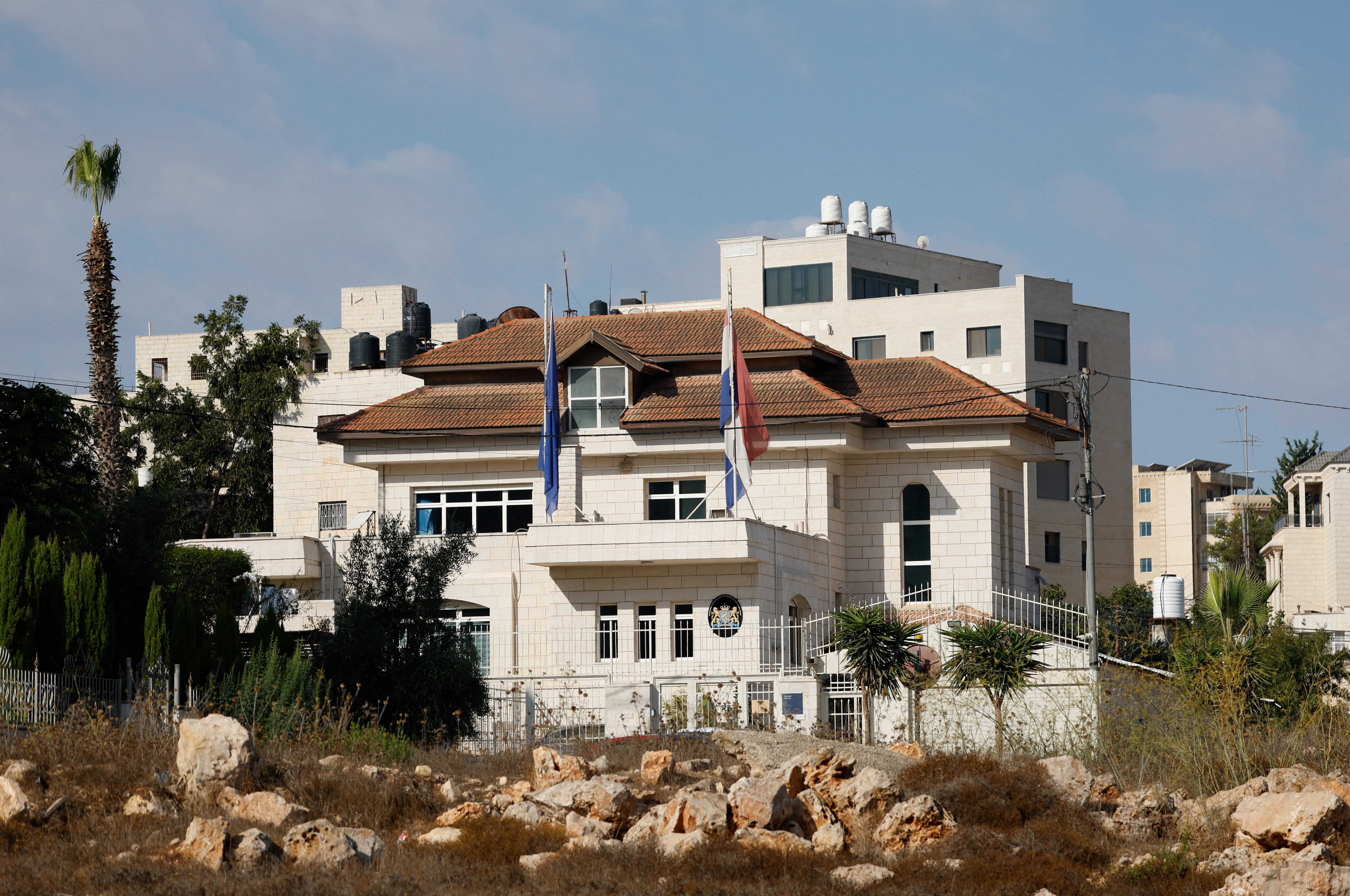 cover Israel revokes diplomatic status of Dutch diplomats in Ramallah