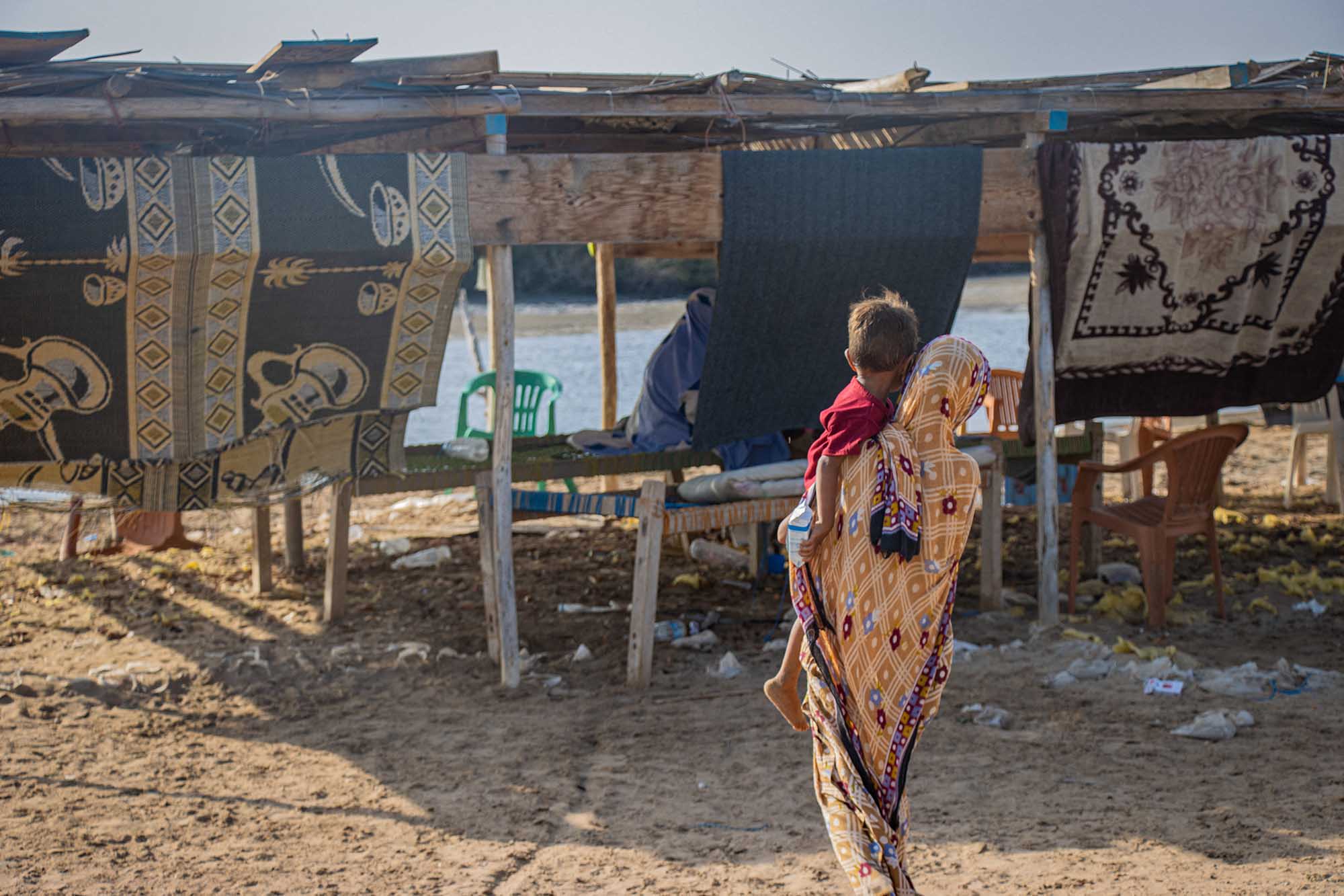 cover Saudi-Houthi strikes widen war, threaten global oil routes