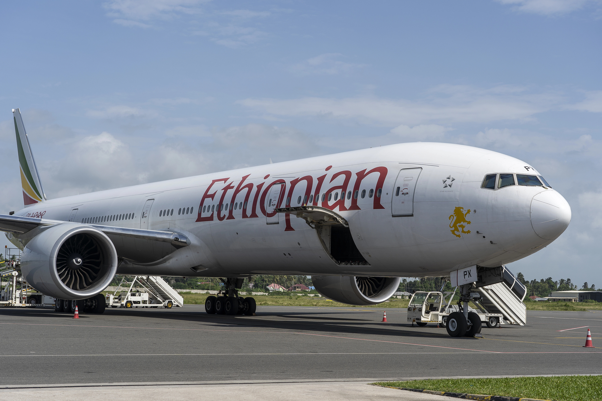 cover Tigrayan forces seize airport, Ethiopian Airlines suspends flights