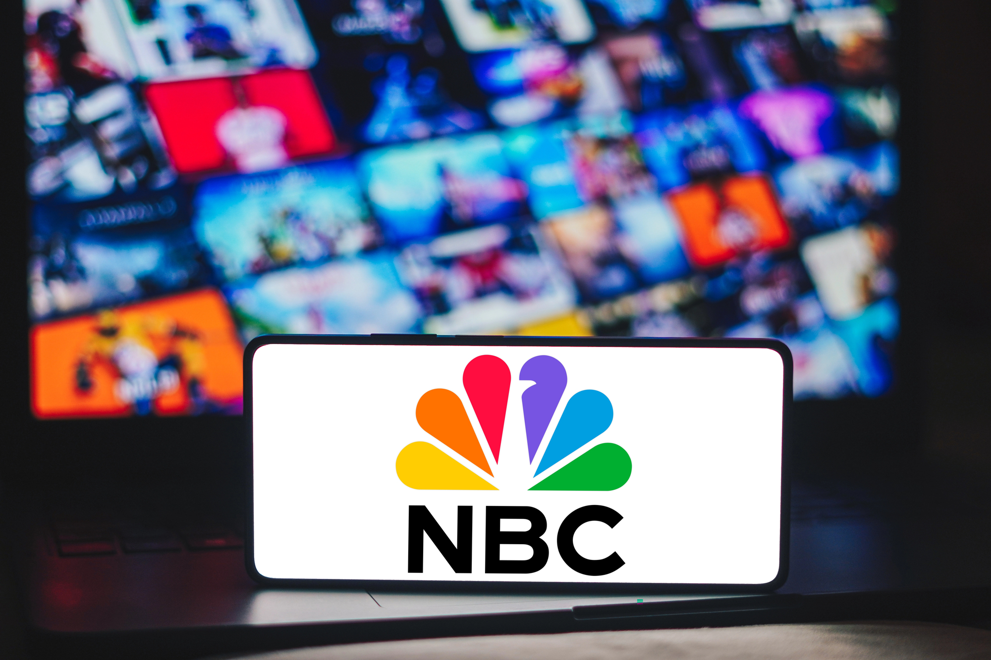 cover Three killed as NBC news helicopter crashes in Los Angeles