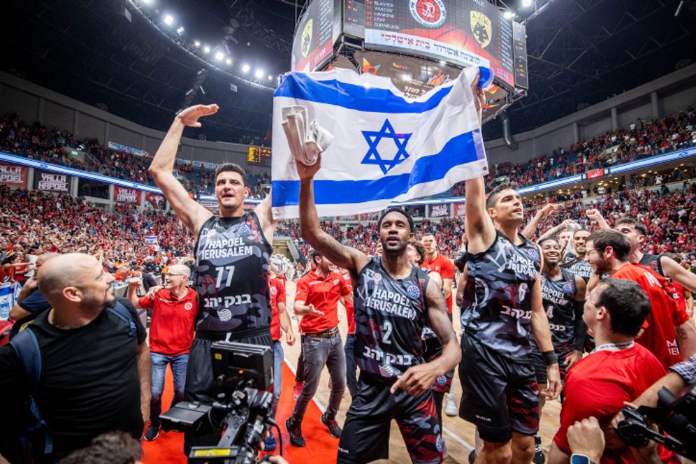 cover Second Israeli basketball club explores Cyprus move
