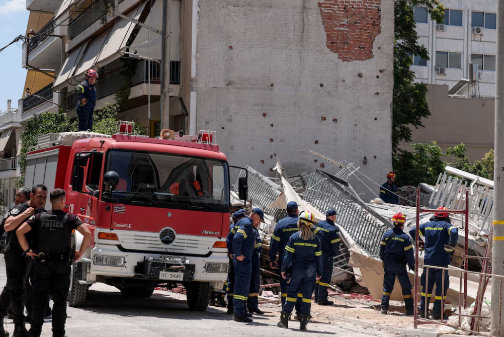 image Building partially collapses after explosion in central Athens, one person reportedly injured