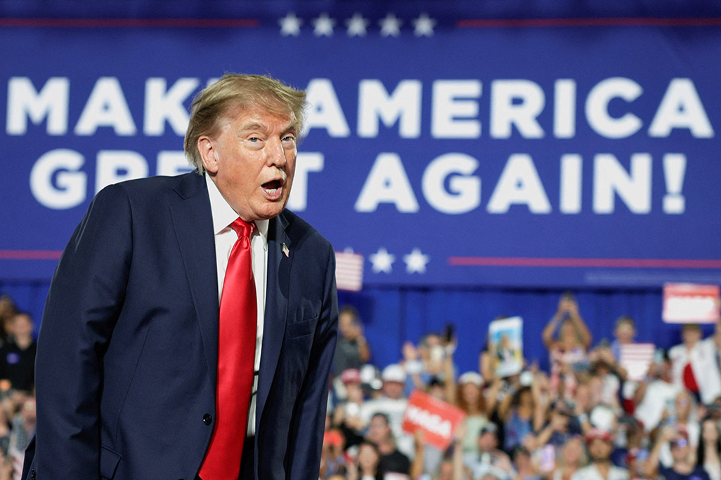 cover Trump’s approval stuck at 33%; Democrats appear more fired up