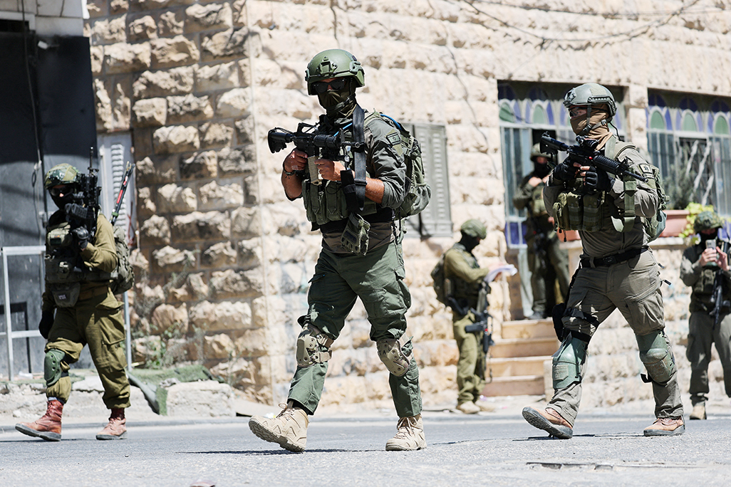 cover UK, France and Canada sanction Israeli West Bank settlements, in support for two-state solution