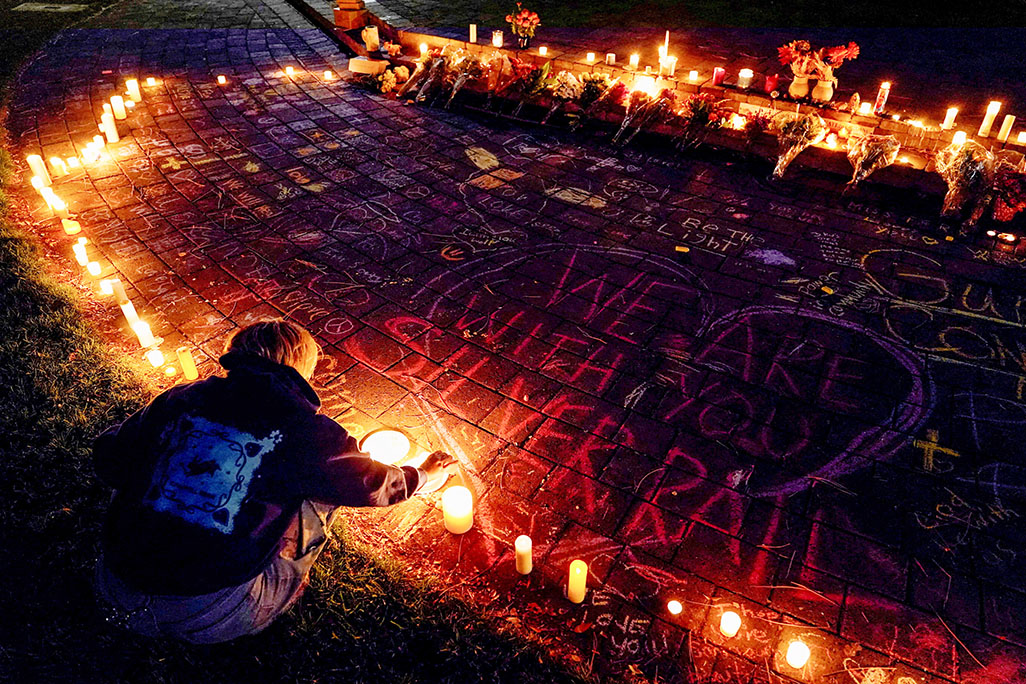 cover Shooter kills four at Oregon elementary school before being shot dead by community member