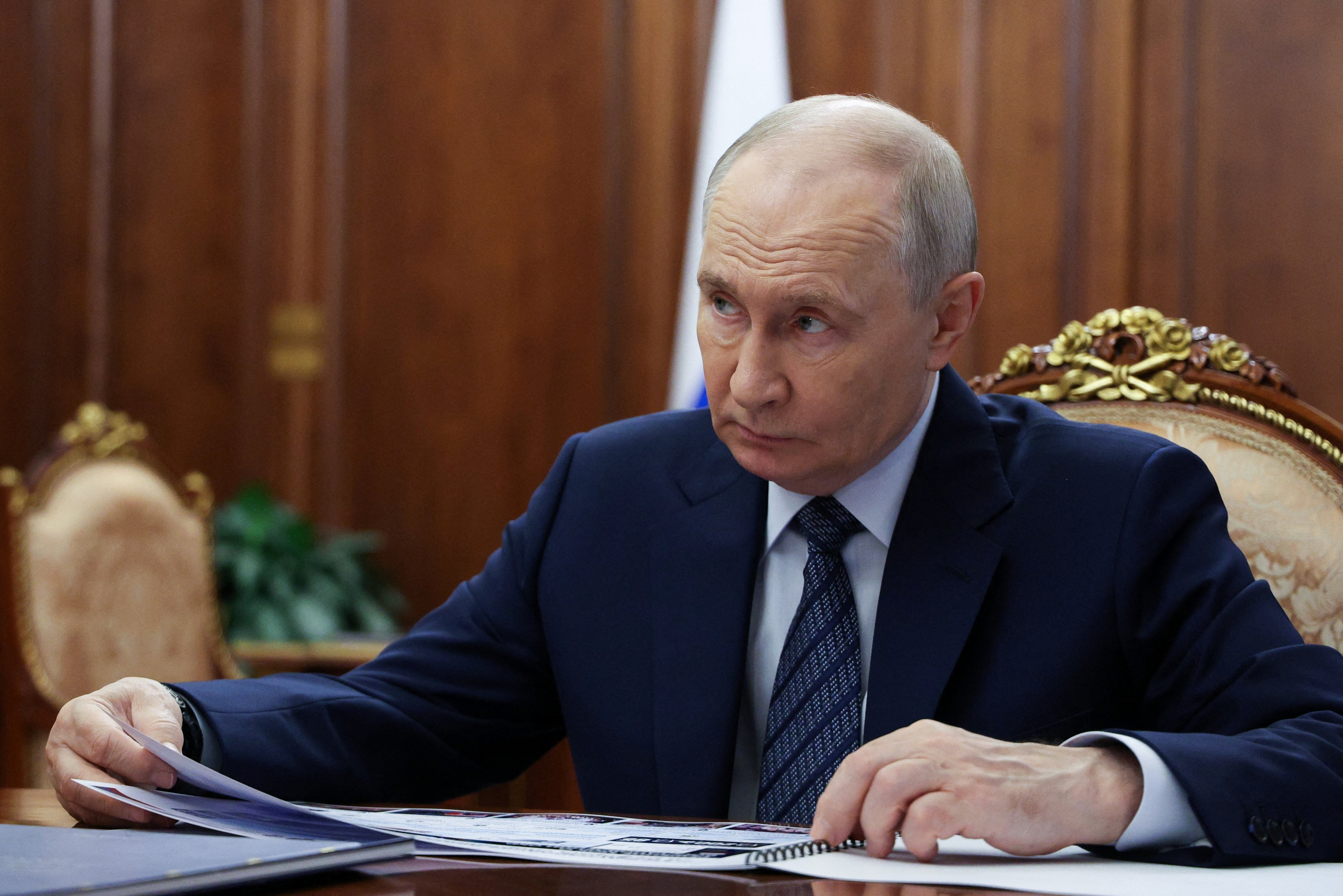 cover Kremlin confirms Oleshky ceasefire, says working with Ukraine on evacuation timing