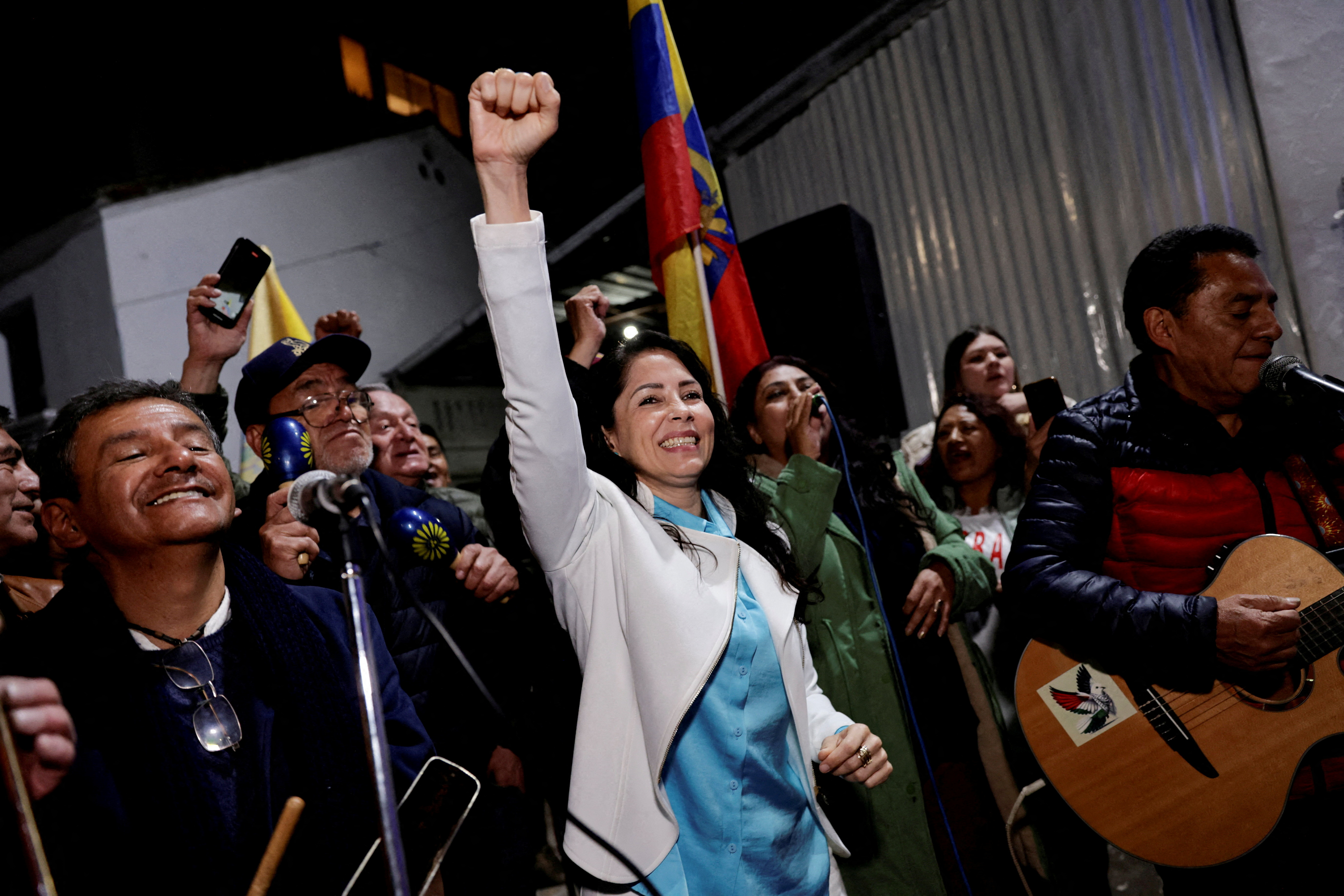cover Ecuadorean opposition leader Gonzalez arrested over alleged irregularities in campaign financing
