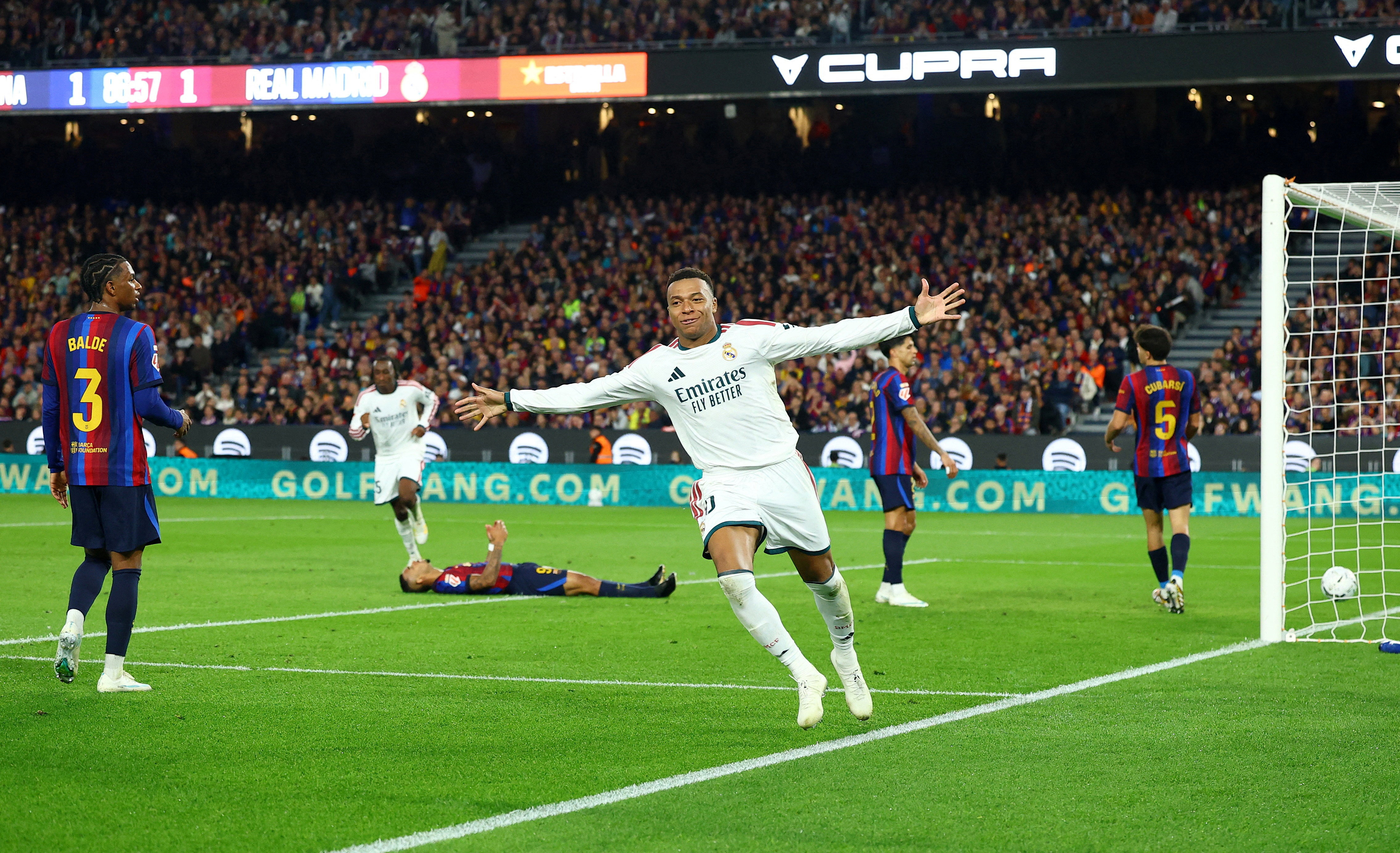 cover Mourinho gives Real Madrid the answers to Barcelona test in return to Clasico