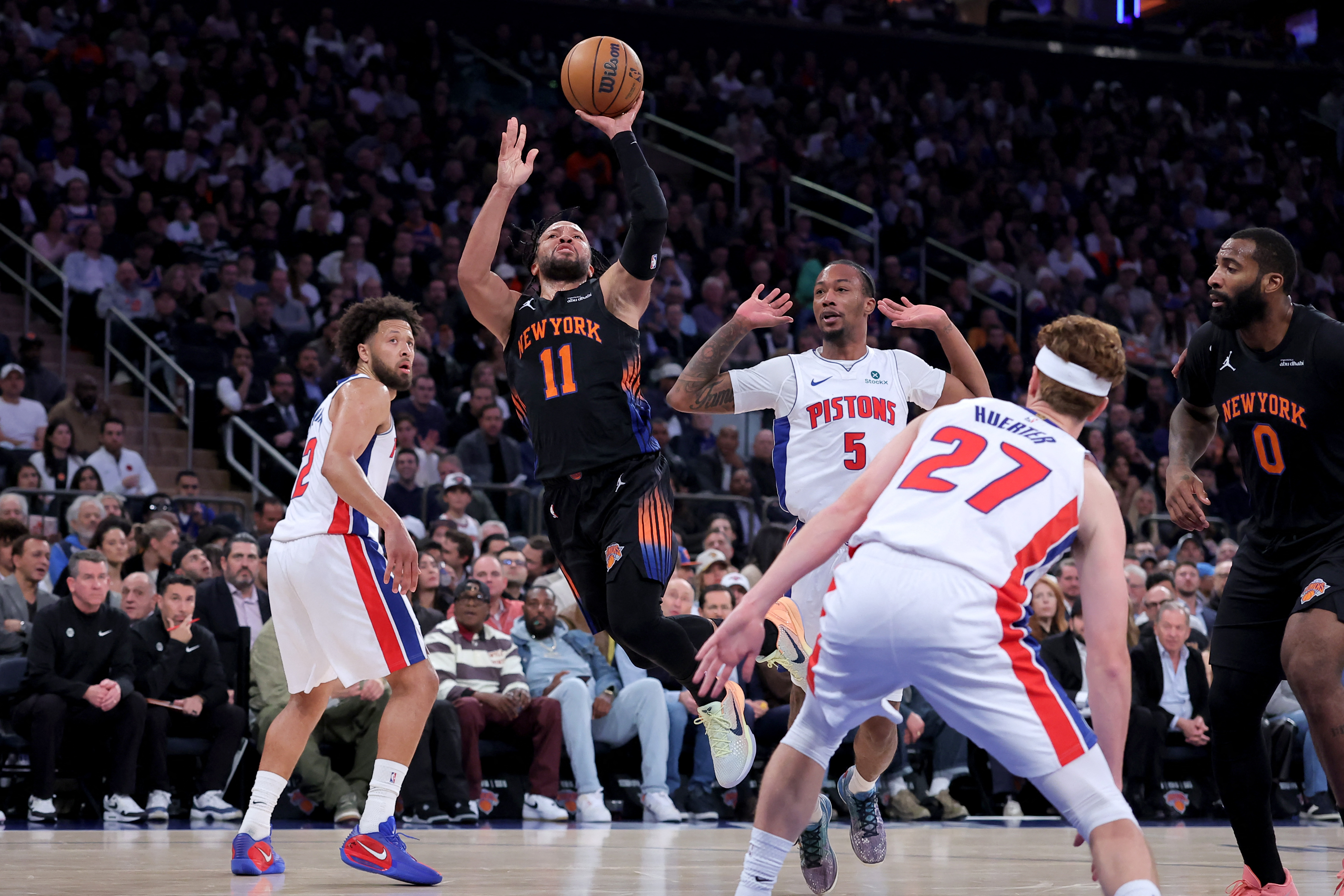 cover NBA champions New York Knicks finally win a game
