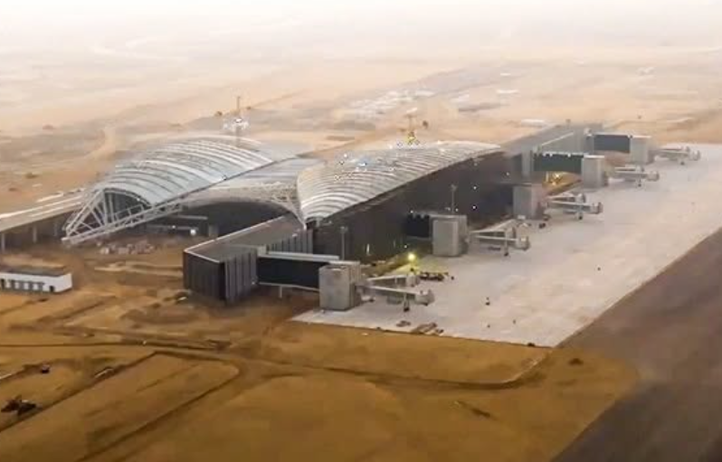 cover Two Saudi airports targeted on Monday as fighting with Yemen&#8217;s Houthis escalates