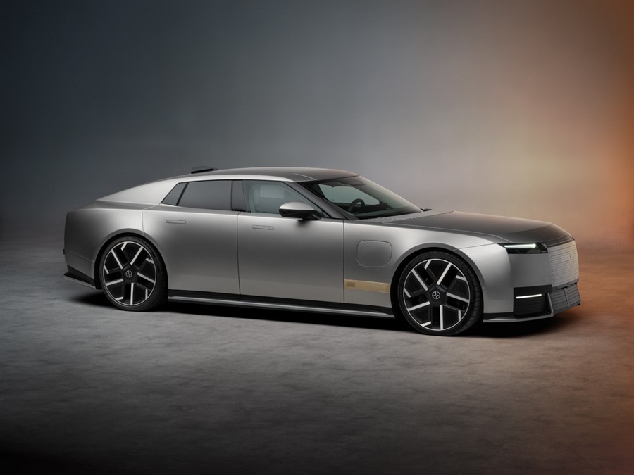cover Jaguar Type 01 makes New York debut, redefines standards of luxury