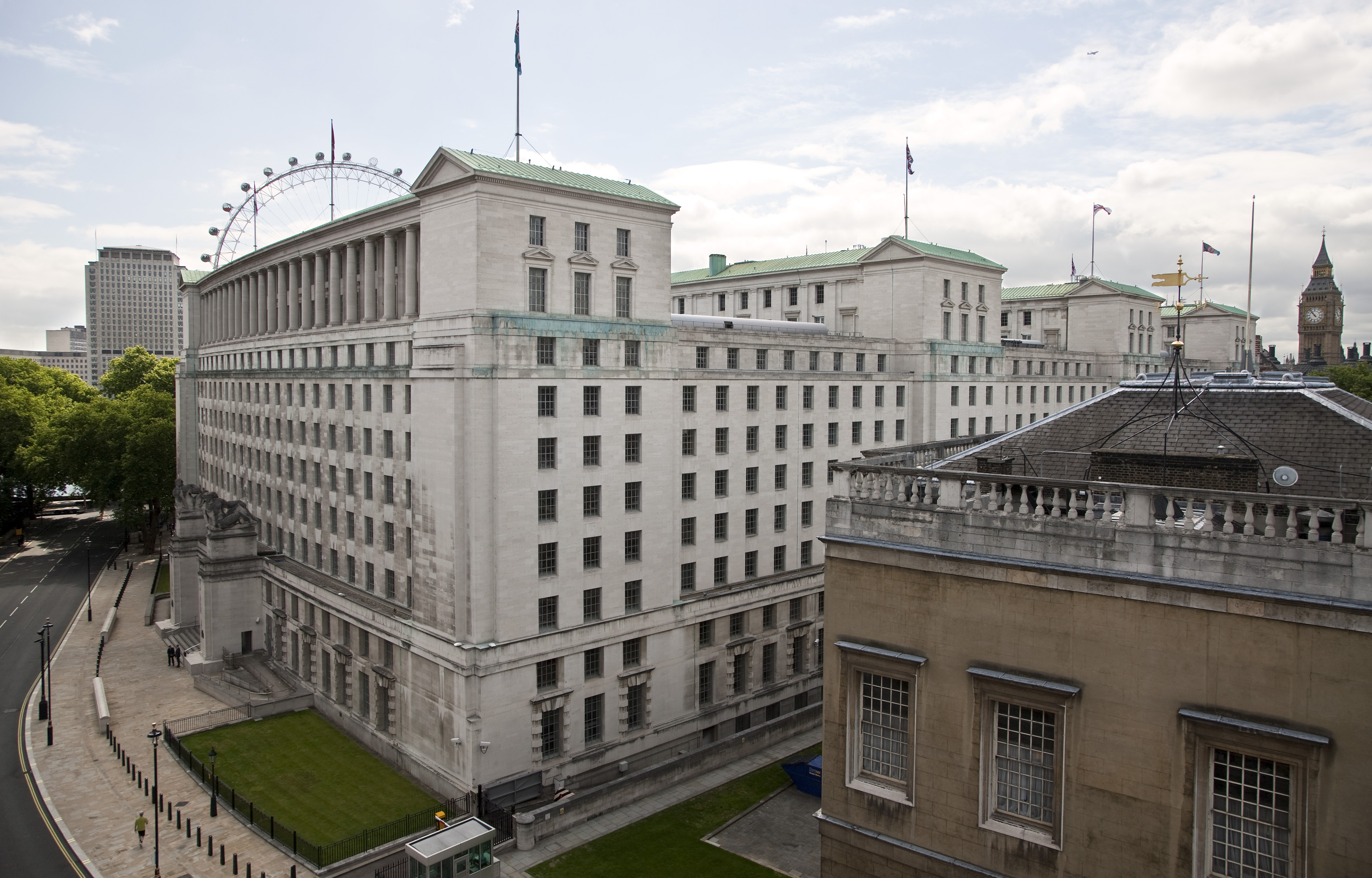 cover Britain will not join Canada-led defence bank initiative