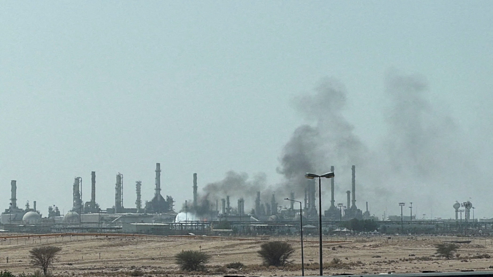 image Houthis vow more attacks on Saudi airports, oil facilities after Aramco HQ hit