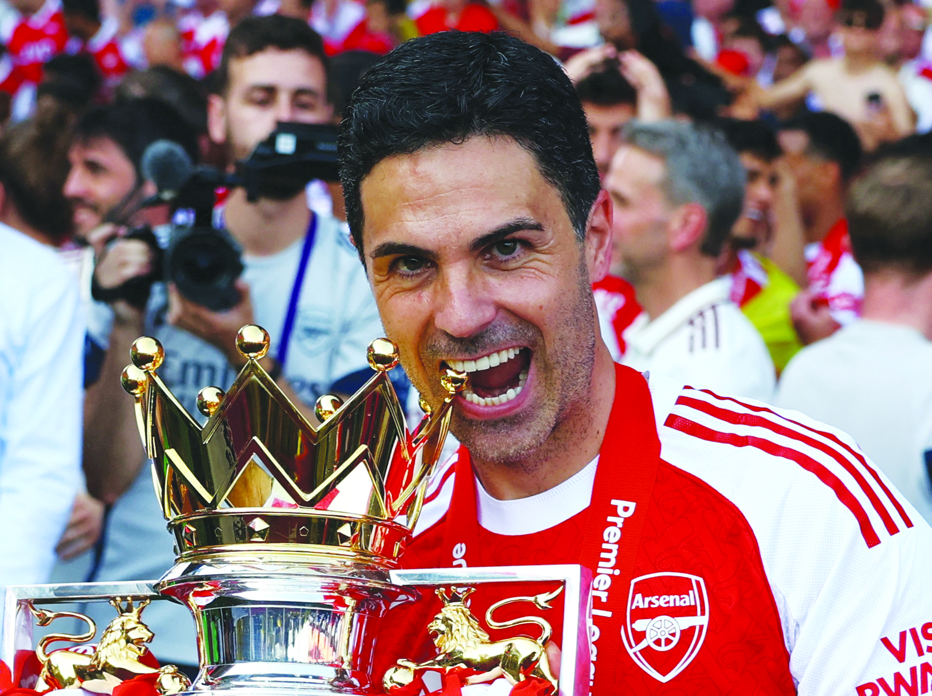 cover Arsenal manager Arteta extends contract until 2030