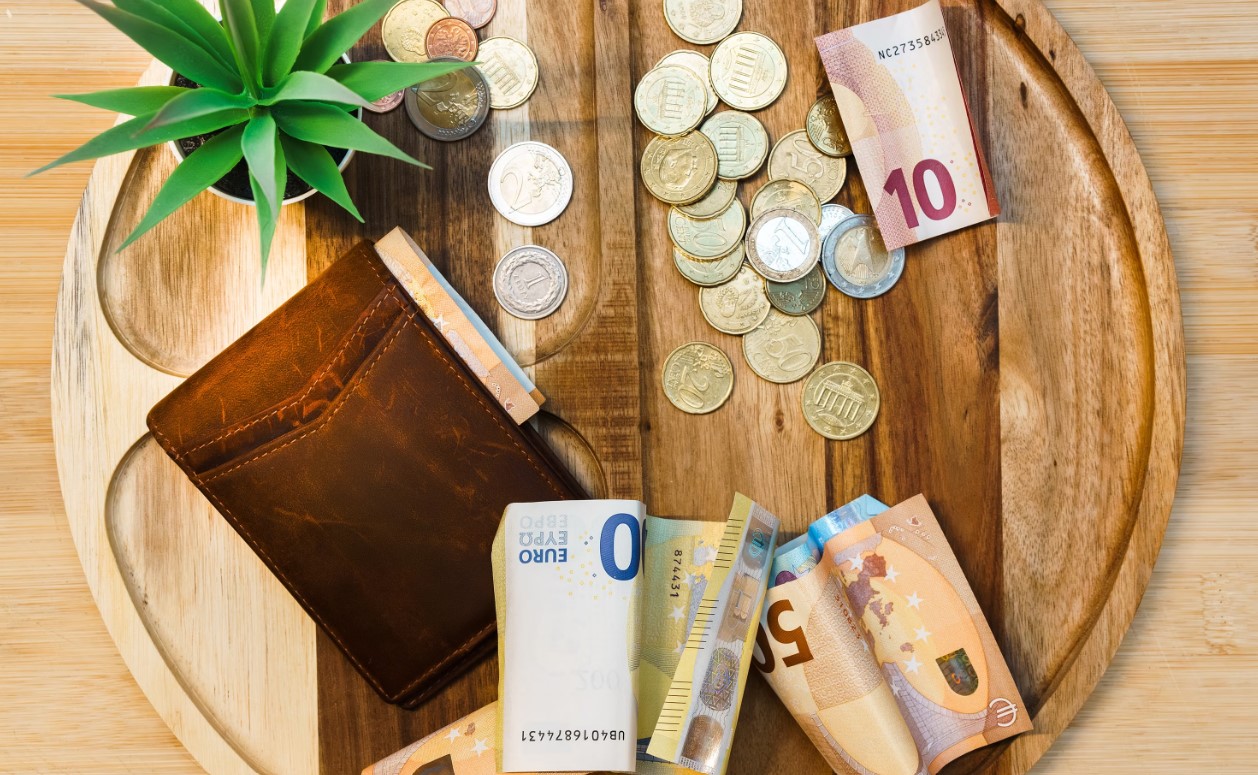 cover Cyprus income inequality exceeds EU average as earnings gaps persist