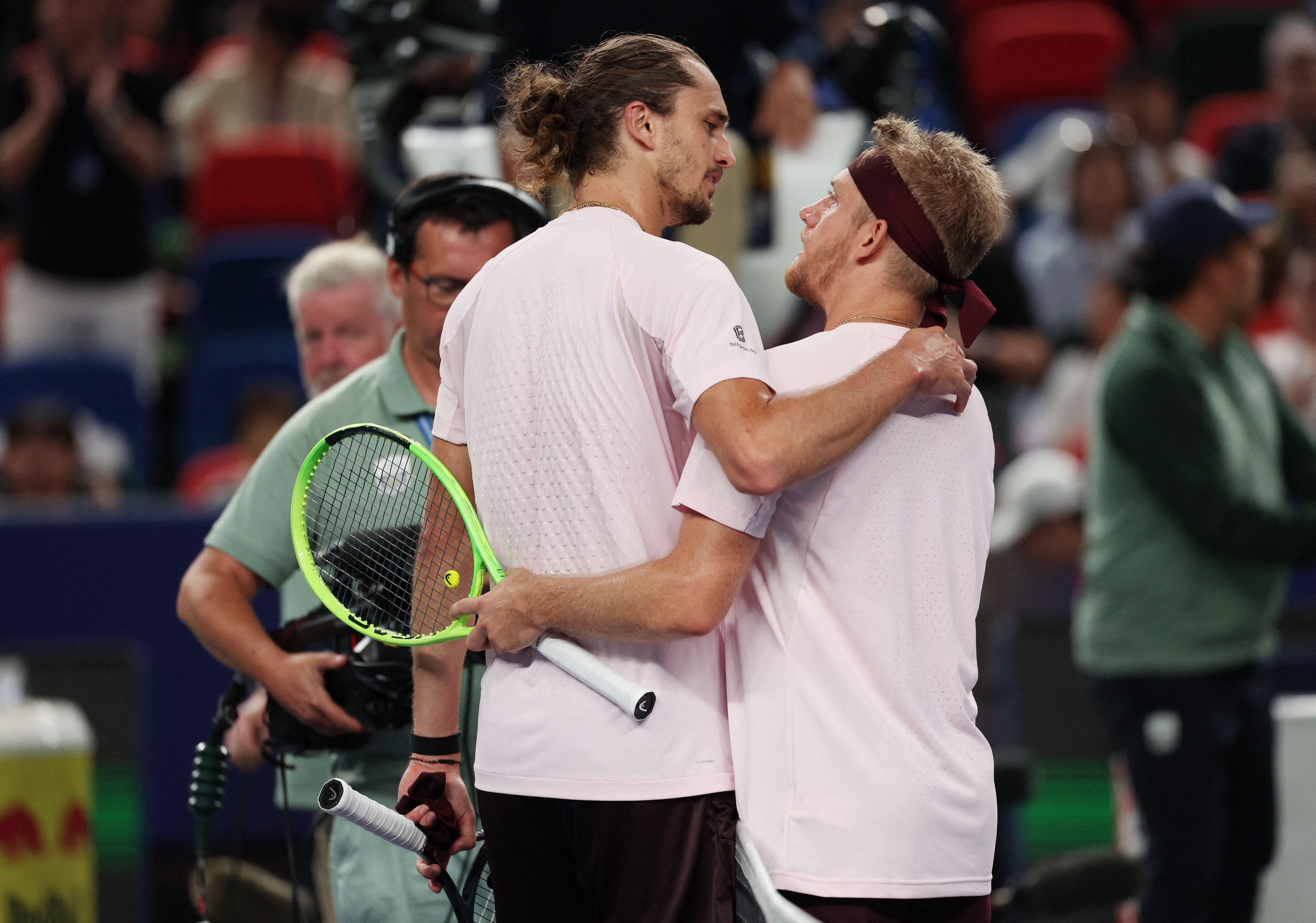 cover Davidovich Fokina ousts top seed Zverev to reach Shanghai Masters final