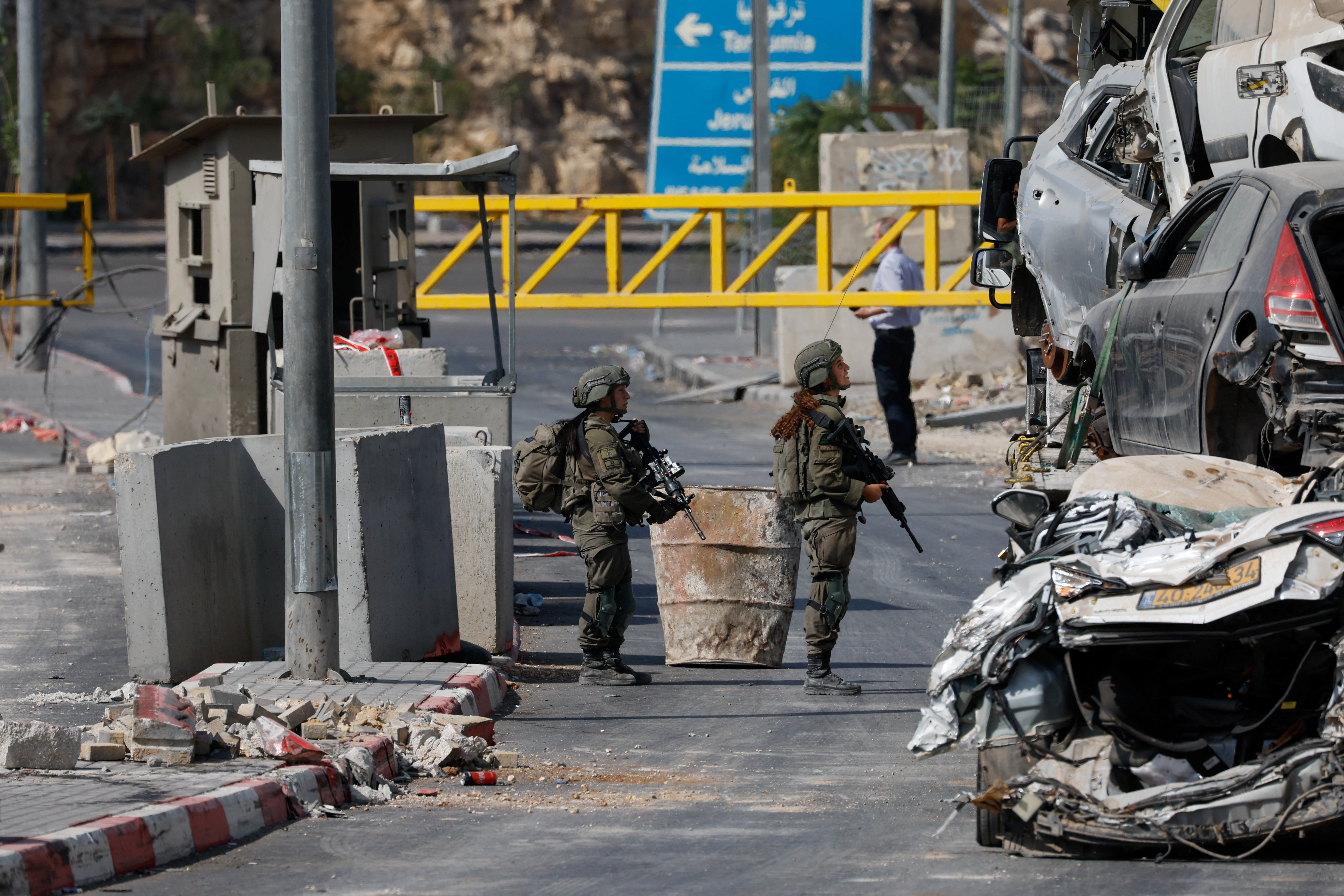 cover Around 1,200 Palestinians are displaced in Hebron as Israel begins military operation