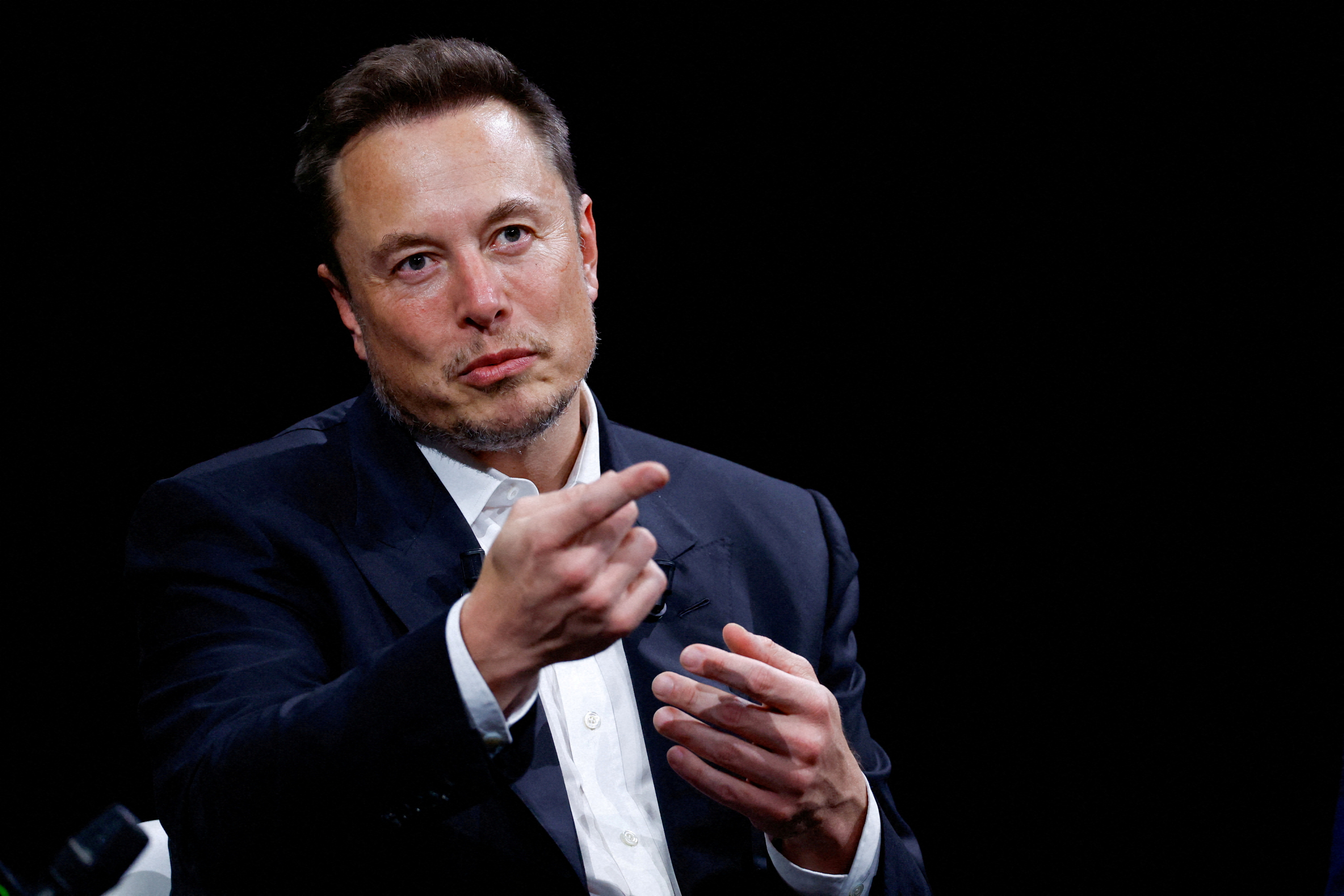cover Musk&#8217;s comments complicate $3.5 trillion SpaceX-Tesla merger talks