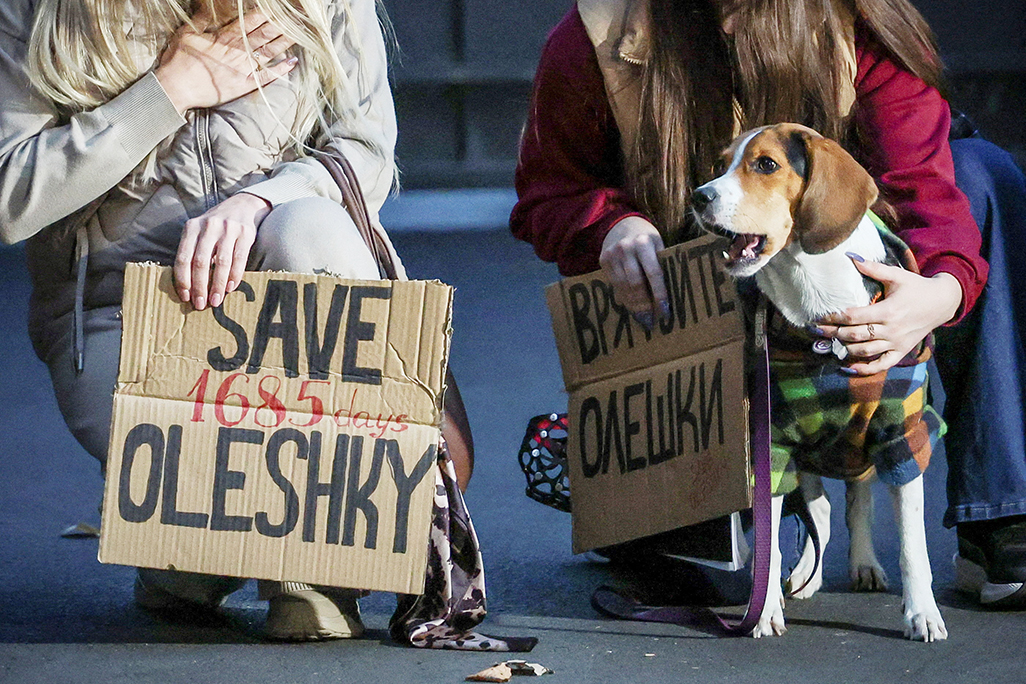 cover US First Lady praised for Oleshky relief truce as Moscow strikes Ukrainian commuters