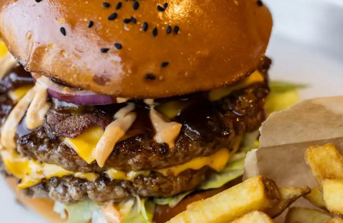 cover Where to find premium burgers in Limassol and Nicosia