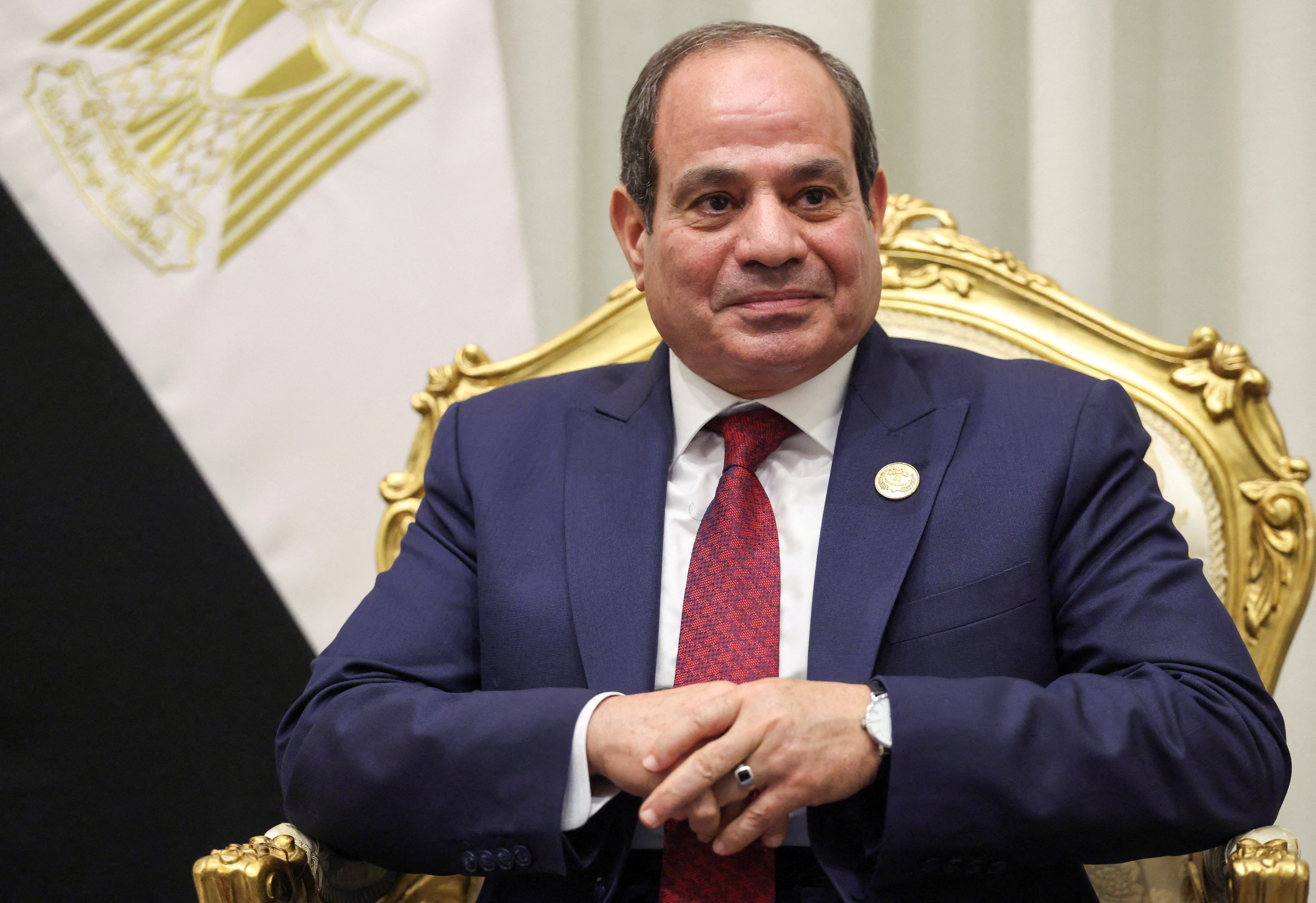 cover Sisi says Egypt would defend Saudi territory but rules out attack on Yemen